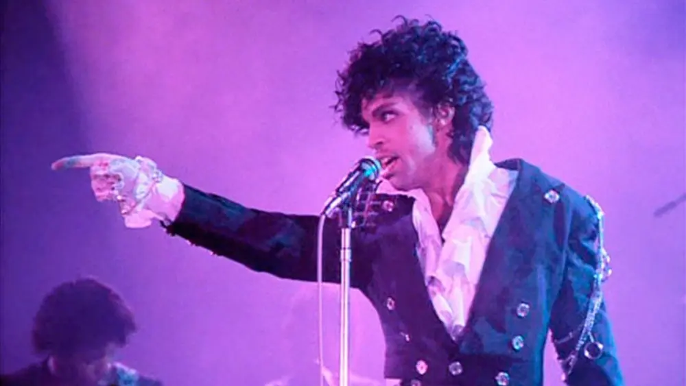 Prince: espólio lança coletânea póstuma ‘Timeless’ com inéditas