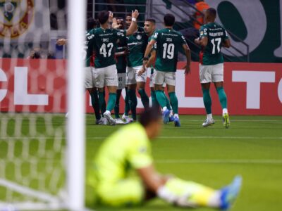 Palmeiras vence Bragantino com retranca e segue líder