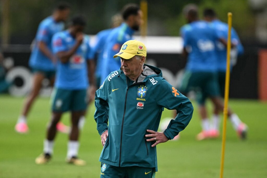Ancelotti testa elenco inteiro contra Panamá