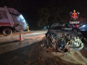 Colisão entre carro, caminhão e ônibus deixa ferida em Sobradinho