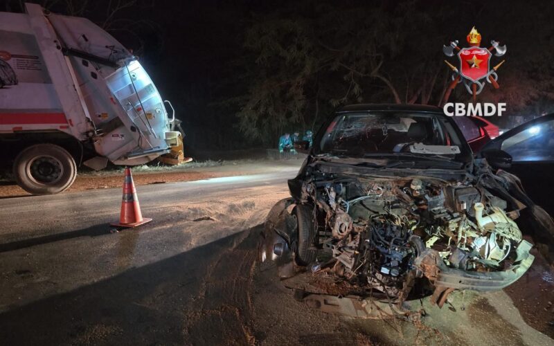 Colisão entre carro, caminhão e ônibus deixa ferida em Sobradinho