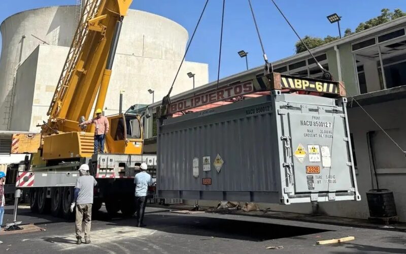 EUA extrai urânio enriquecido de reator nuclear na Venezuela