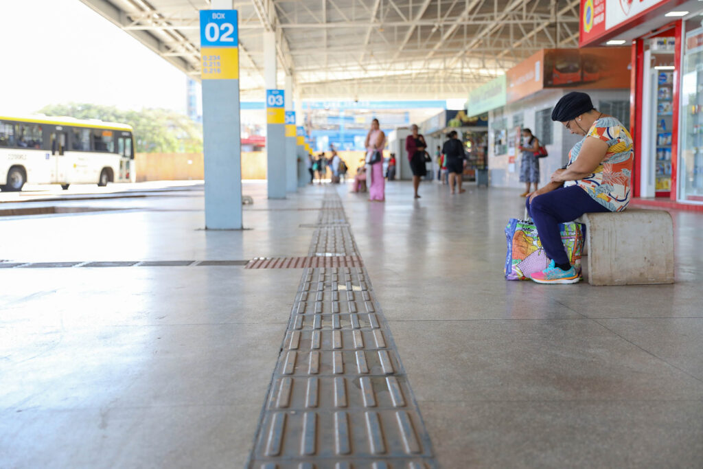 GDF inaugura 6 rodoviárias e investe R$ 32,5 milhões no DF
