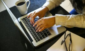 Saúde mental no trabalho: nova regra gera queixas de empresas