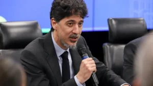 Crime organizado profissionaliza mortes e reduz homicídios, diz governo