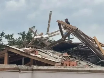 Temporal causa estragos e leva três cidades a decretarem emergência
