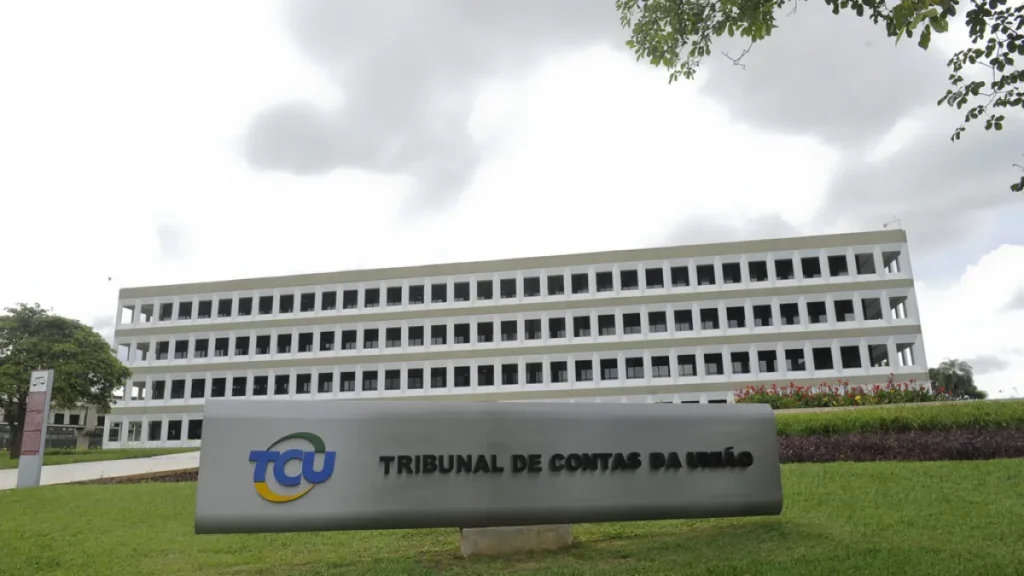 Congresso aciona TCU contra licitação de R$ 1 bi no Porto de Santos