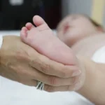 Atraso no teste do pezinho dificulta tratamento da AME no SUS