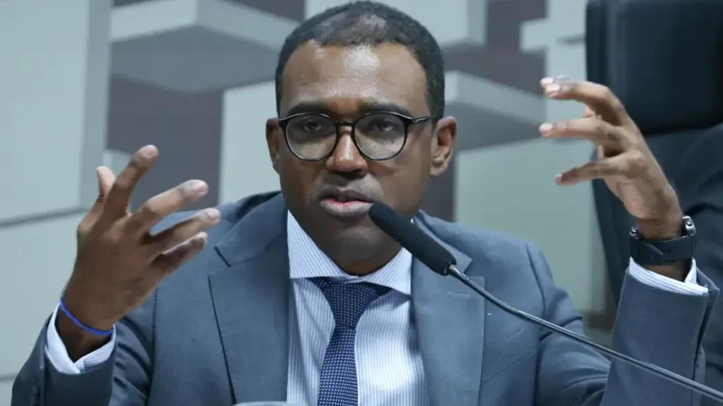 Diretor do BC cita hostilidade e sigilo na liquidação do Master à PF